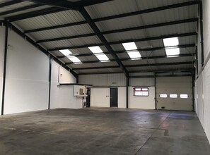 Henwood, Ashford for lease Interior Photo- Image 2 of 3