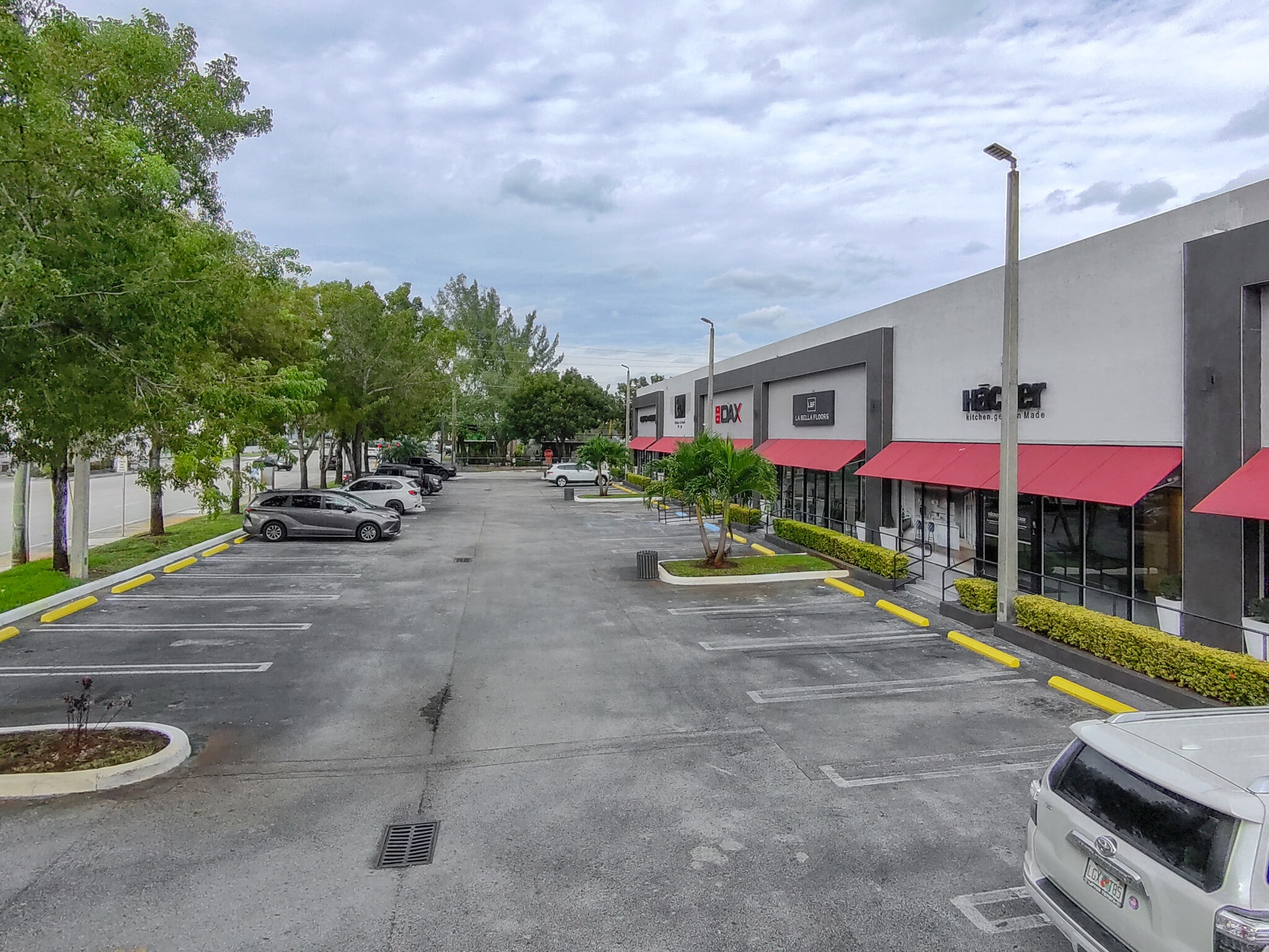 7850 NW 32nd St, Doral, FL for lease Building Photo- Image 1 of 2