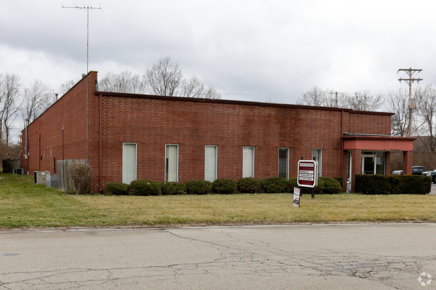 4547-4553 Gateway Cir, Kettering, OH for sale - Primary Photo - Image 1 of 1