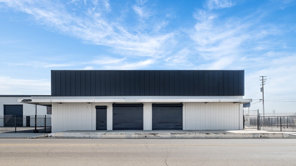 2045 S Van Ness Ave, Fresno, CA à vendre - Photo du bâtiment - Image 2 de 8