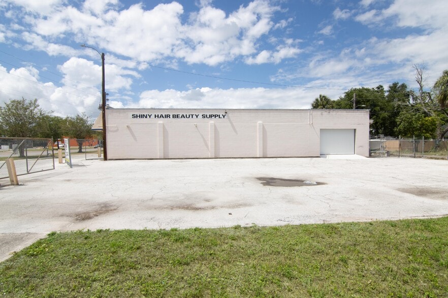 2300 Dr Martin Luther King Jr St S, Saint Petersburg, FL for lease - Building Photo - Image 1 of 15