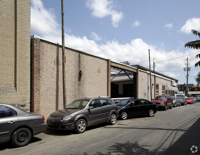 20 Jenet Ave, Toronto, ON for sale - Building Photo - Image 2 of 2