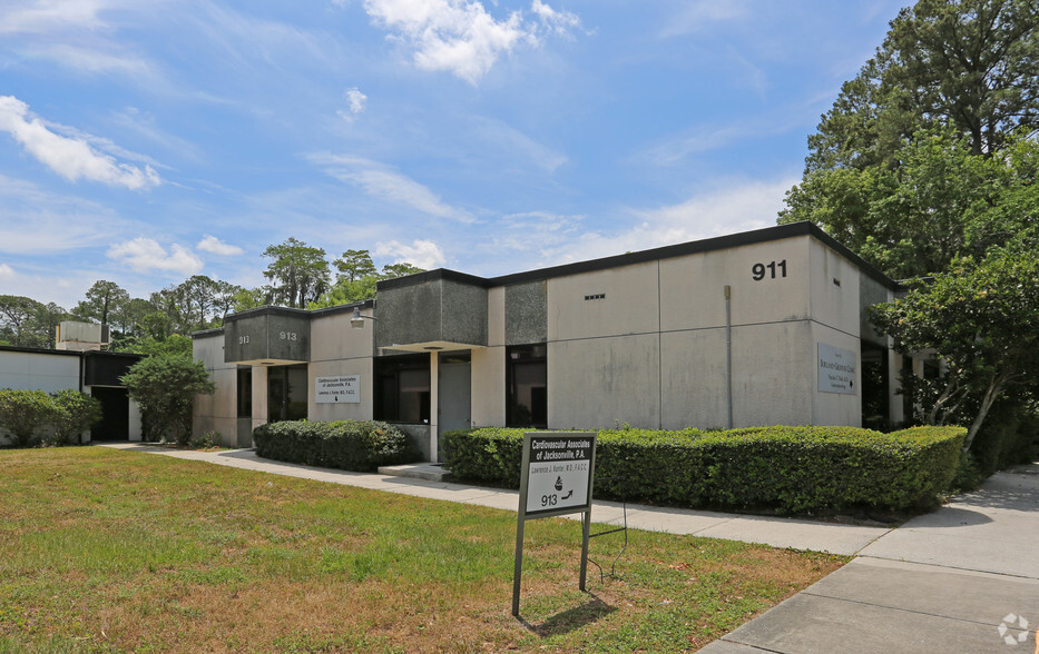 3599 University Blvd S, Jacksonville, FL à vendre - Photo principale - Image 1 de 1