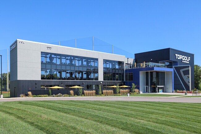 Plus de détails pour 777 Dedham St, Canton, MA - Sports et divertissement à vendre