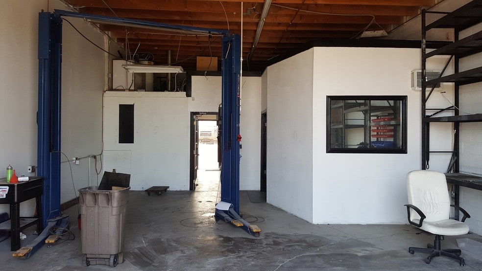 1355 Brooks St, Ontario, CA for lease - Interior Photo - Image 2 of 22