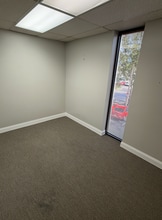 4805 Laurel St W, Tampa, FL à louer Photo intérieure- Image 1 de 10