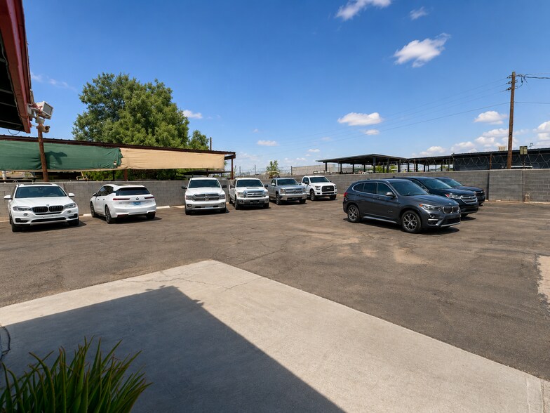 906 E Broadway Rd, Phoenix, AZ à vendre - Photo du bâtiment - Image 3 de 11