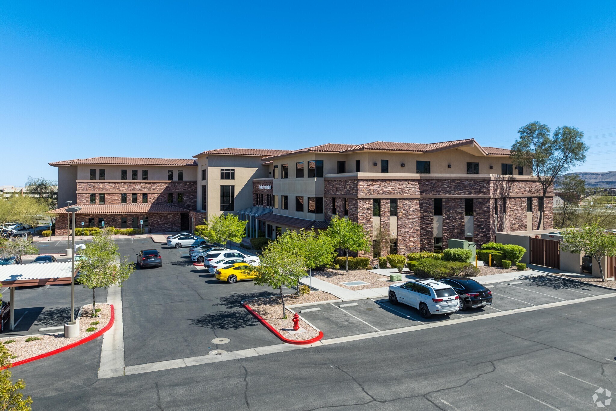 10777 W Twain Ave, Las Vegas, NV à louer Photo du bâtiment- Image 1 de 9