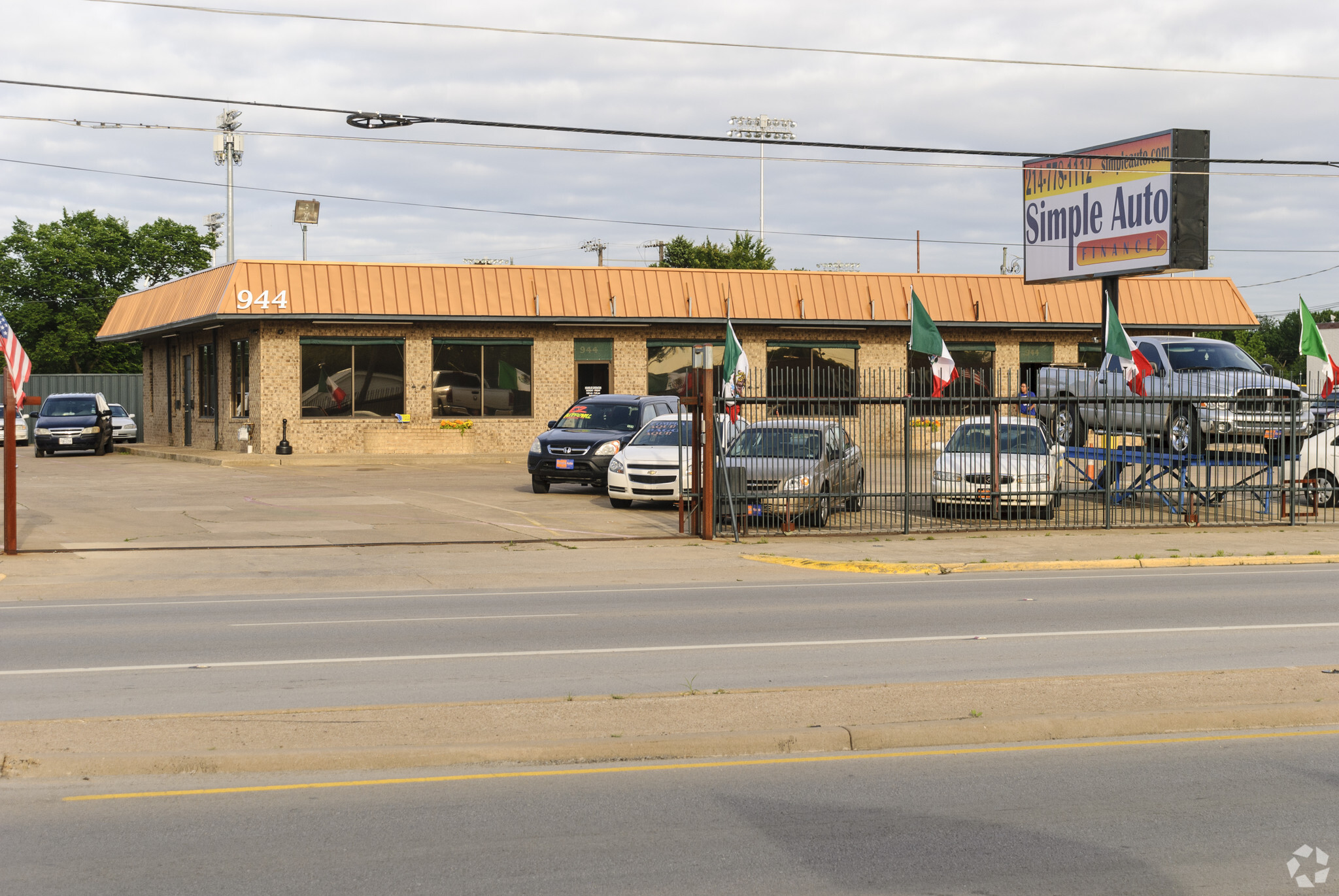 944 S Buckner Blvd, Dallas, TX à vendre Photo du bâtiment- Image 1 de 1