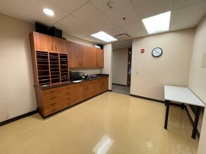 500 Remington Rd, Schaumburg, IL for lease Interior Photo- Image 1 of 5