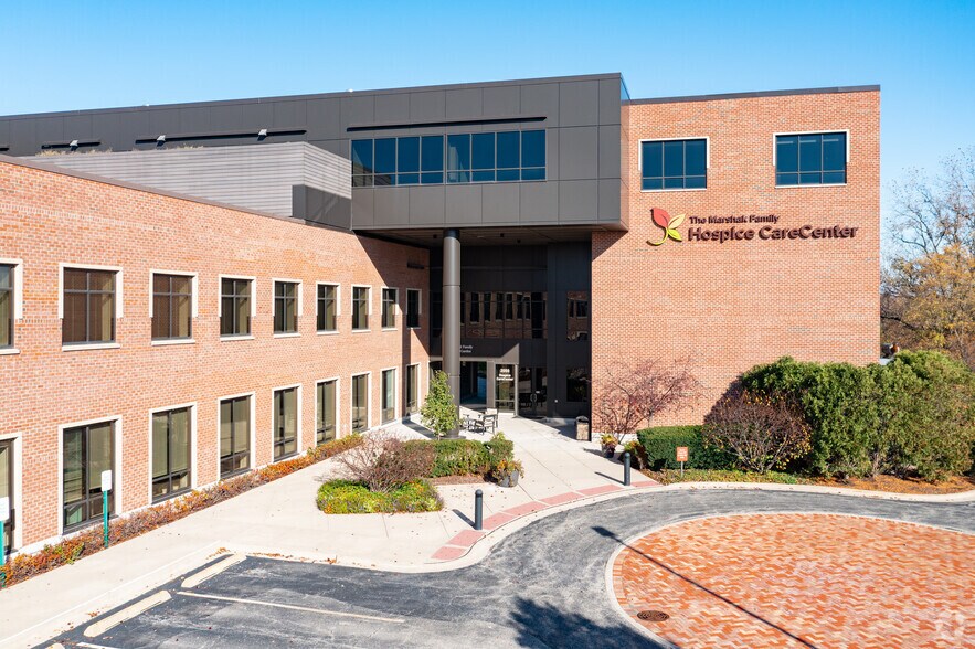 2050 Claire Ct, Glenview, IL à vendre - Photo du bâtiment - Image 1 de 6