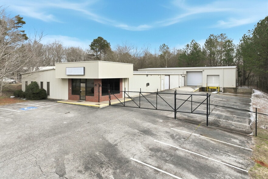 3743 Old Flowery Branch Rd, Oakwood, GA for lease - Primary Photo - Image 1 of 46