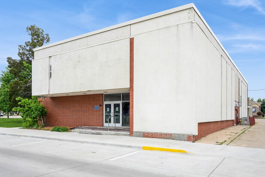 202-210 W State St, Marshalltown, IA à vendre - Photo du bâtiment - Image 3 de 28