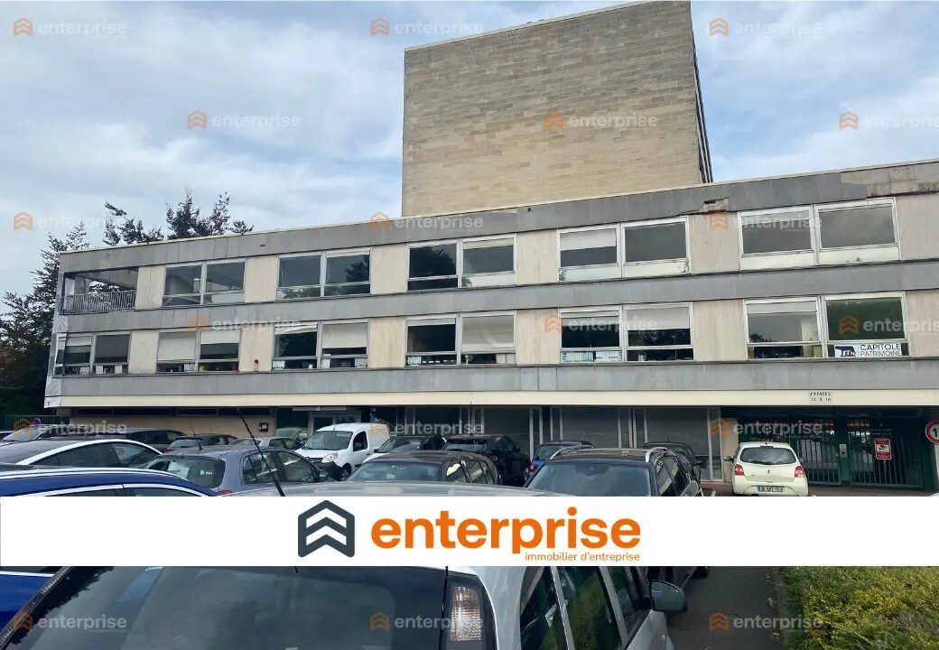 Bureau dans Croix à louer Photo du bâtiment- Image 1 de 10