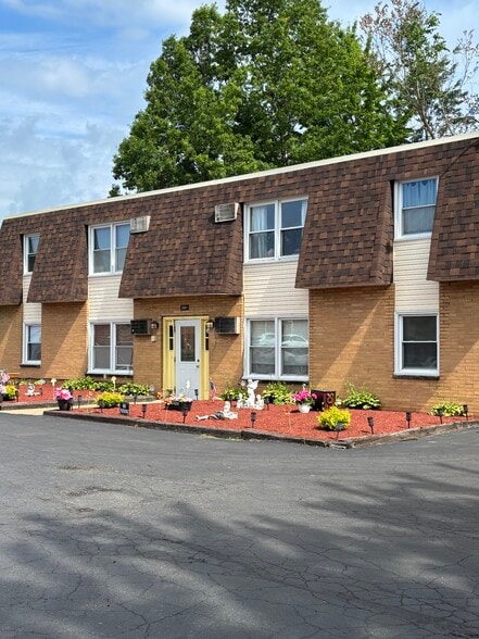 3041 Fredrick Street, Youngstown, OH for sale - Building Photo - Image 2 of 10