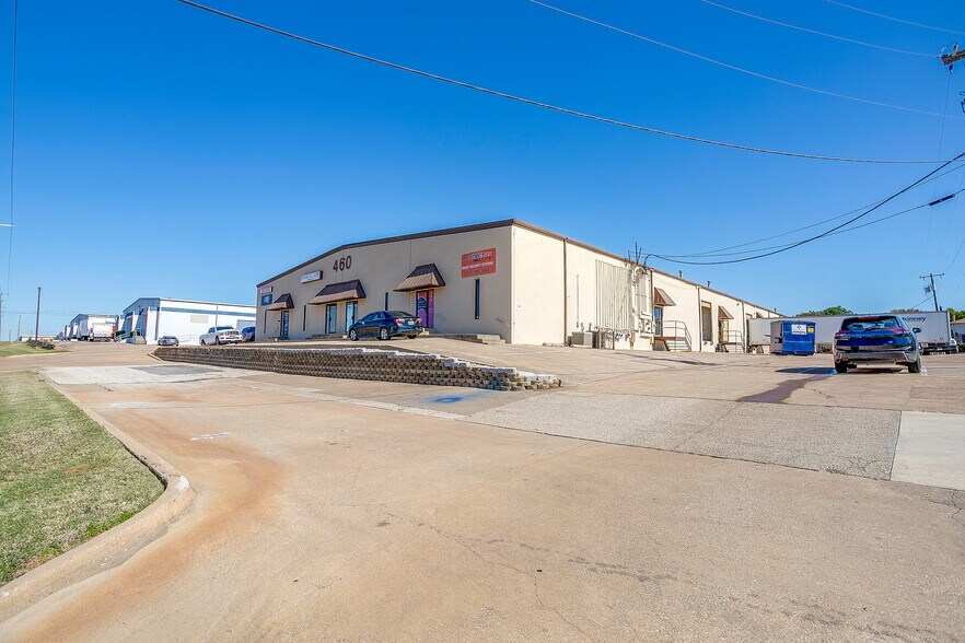 460 S Belt Line Rd, Irving, TX à louer - Photo du bâtiment - Image 3 de 12