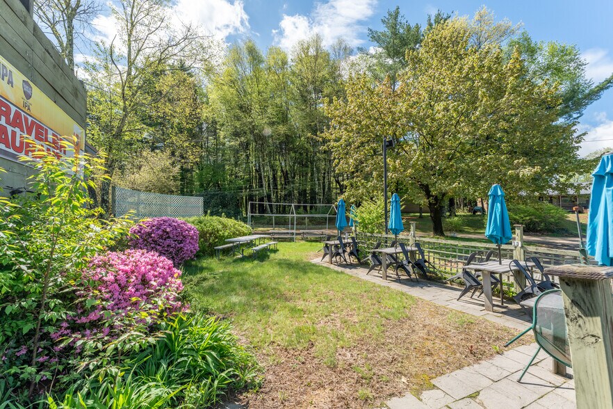 1257 Buckley Hwy, Union, CT à vendre - Photo du bâtiment - Image 3 de 30