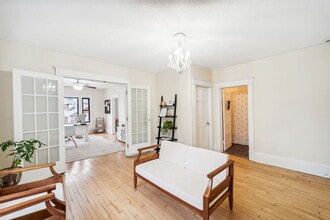 1154 Grand Ave, Saint Paul, MN for lease Interior Photo- Image 2 of 10