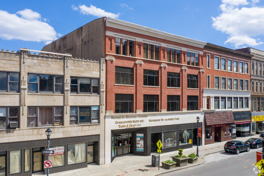 83 Bank St, Waterbury, CT à louer - Photo du bâtiment - Image 1 de 2