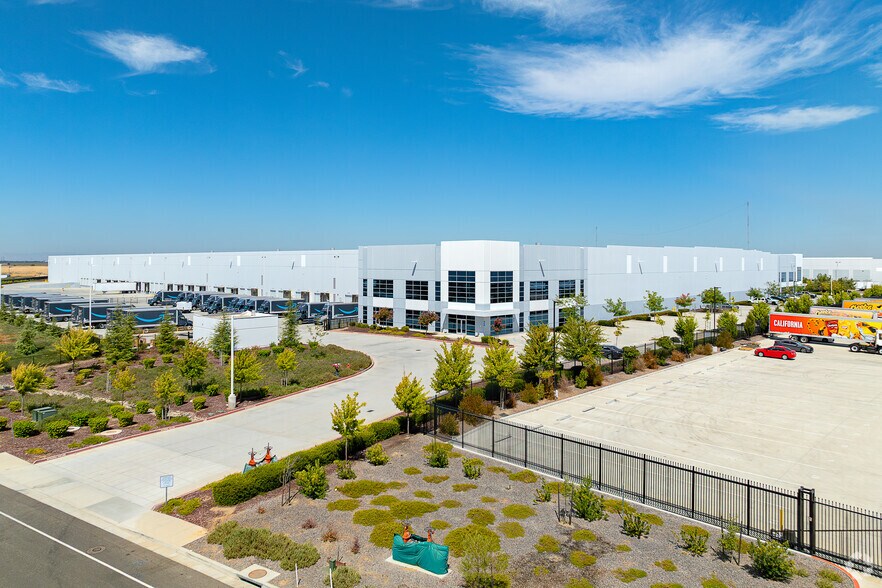 3600 Massie Ct, West Sacramento, CA for lease - Primary Photo - Image 2 of 2