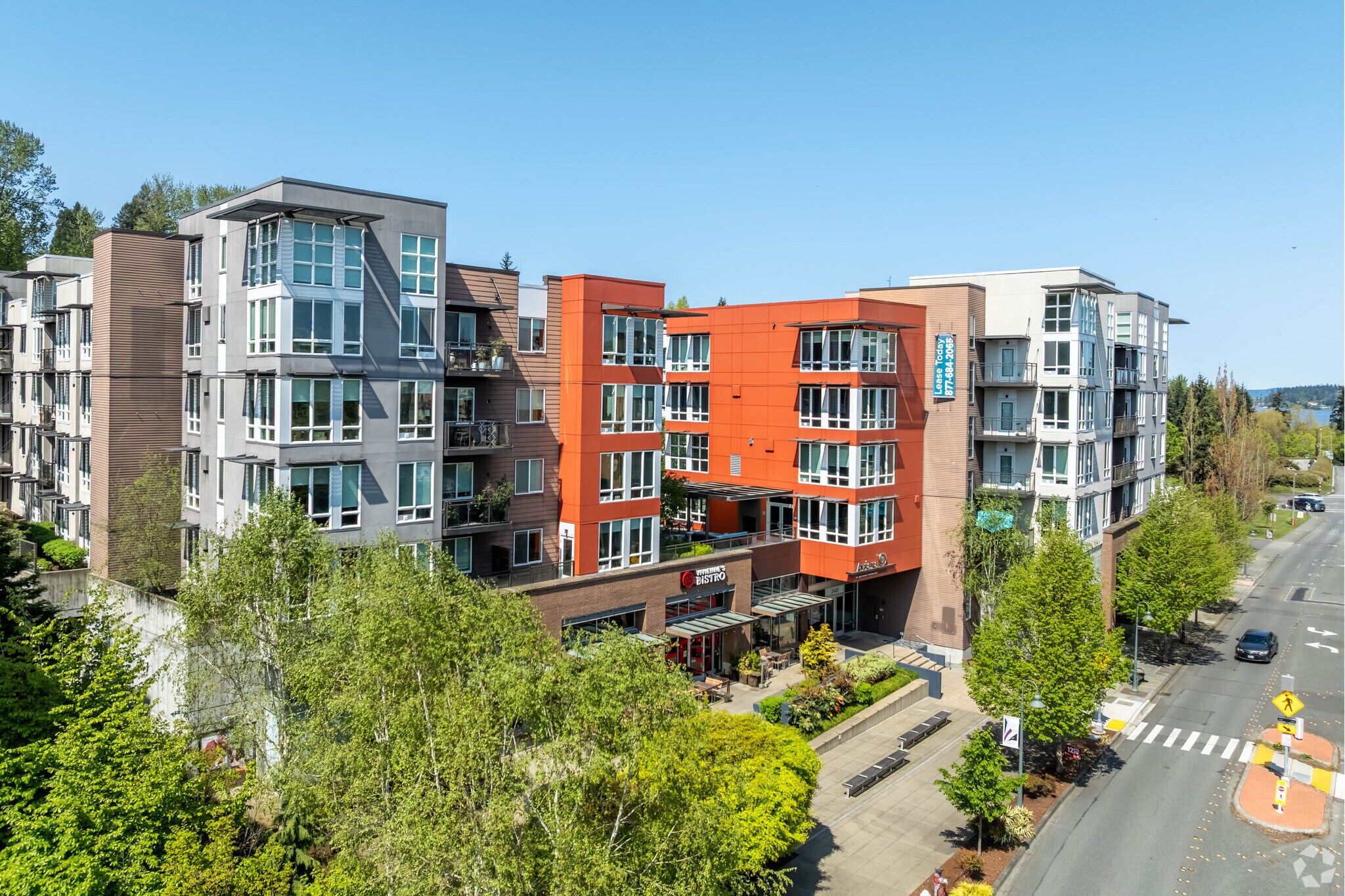 2441 76th Ave SE, Mercer Island, WA à louer Photo principale- Image 1 de 52
