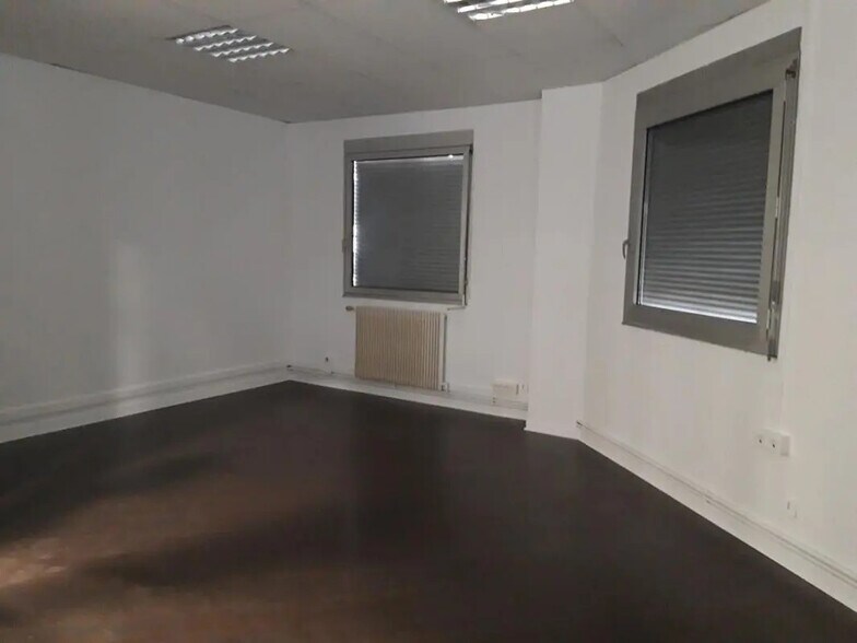 Bureau dans Rillieux-la-Pape à louer - Photo intérieure - Image 2 de 3