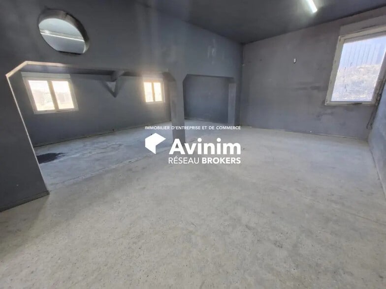 Industrial in Mitry-Mory for lease - Building Photo - Image 3 of 4