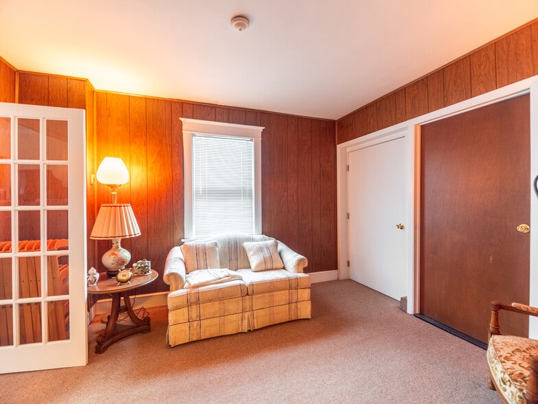 121 Regent St, Port Chester, NY à vendre - Photo du bâtiment - Image 3 de 22
