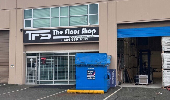 Plus de détails pour 7728 128 St, Surrey, BC - Industriel à louer