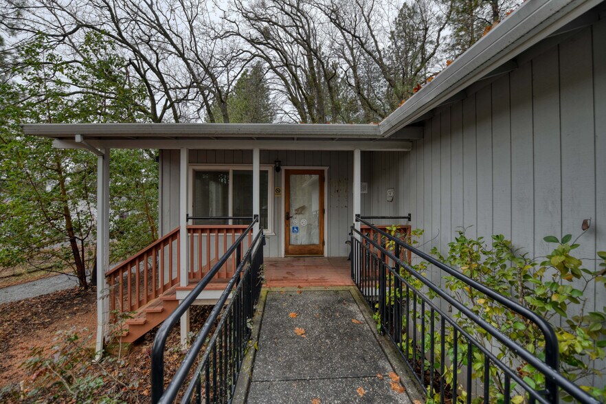 24685 State Highway 88, Pioneer, CA à vendre - Photo du bâtiment - Image 1 de 42