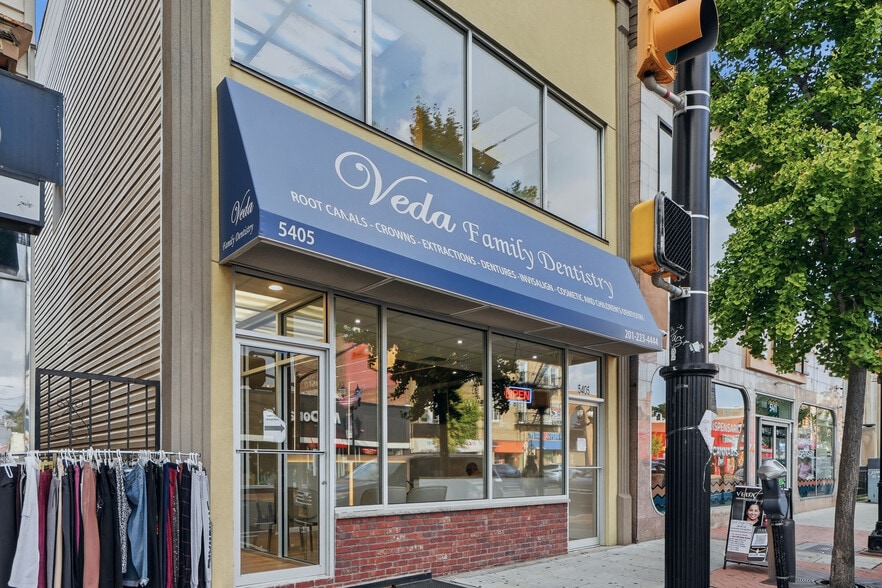 5405 Bergenline Ave, West New York, NJ for lease - Building Photo - Image 2 of 24