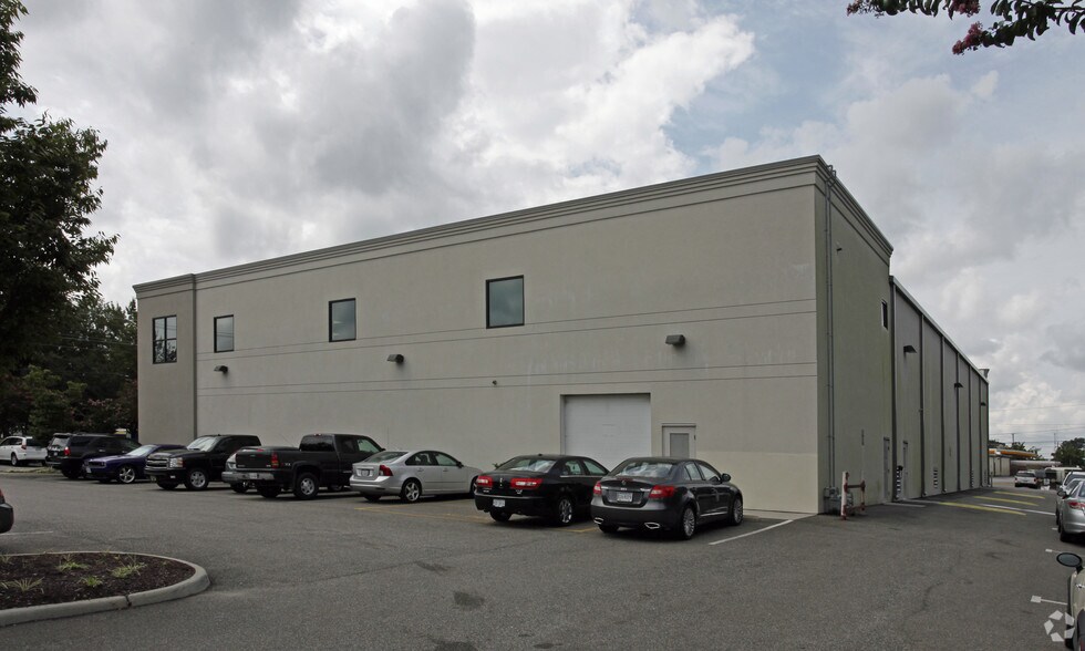 1150 E Little Creek Rd, Norfolk, VA à vendre - Photo du bâtiment - Image 2 de 13