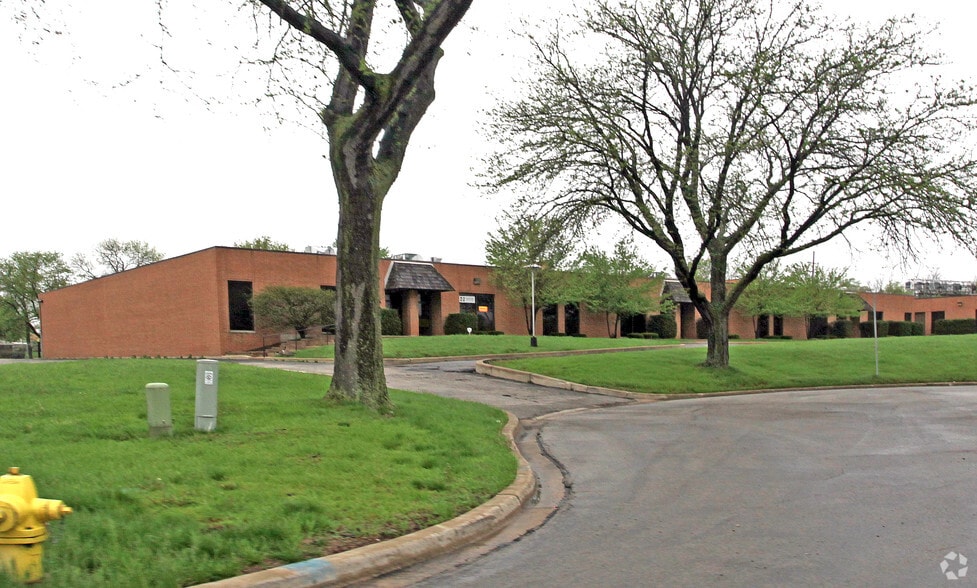 5016-5026 Chase Ave, Downers Grove, IL à louer - Photo du bâtiment - Image 3 de 3