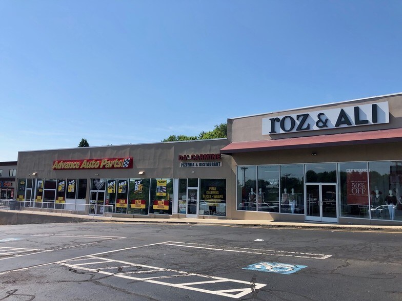 803-875 W Main St, Branford, CT for lease - Primary Photo - Image 1 of 7