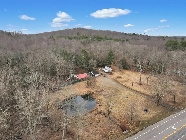 664 Route 6, Andover, CT à vendre - Photo du bâtiment - Image 3 de 17