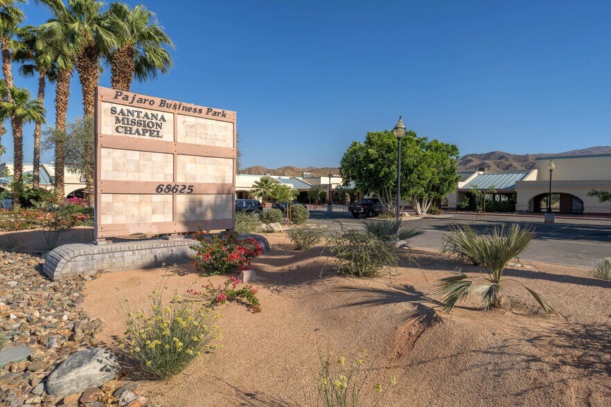 68615 Perez Rd, Cathedral City, CA à louer - Photo du bâtiment - Image 2 de 14