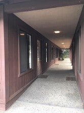 6 Del Fino Pl, Carmel Valley, CA à louer Photo intérieure- Image 2 de 3