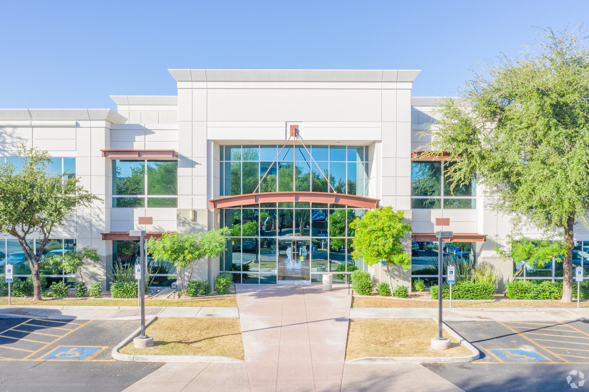 5701 W Talavi Blvd, Glendale, AZ à louer Photo du bâtiment- Image 1 de 17