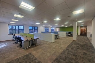 Crockford Ln, Chineham for lease Interior Photo- Image 1 of 7