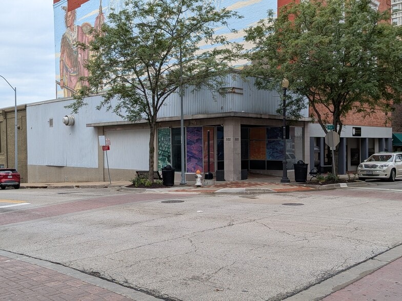 522 Felix St, Saint Joseph, MO for sale - Building Photo - Image 1 of 6
