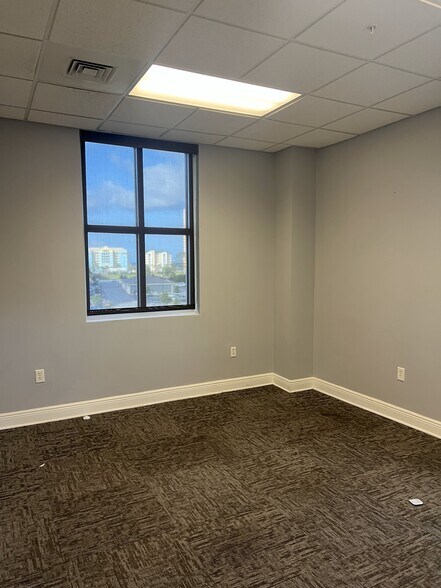 600 Grand Panama Blvd, Panama City Beach, FL à louer - Photo intérieure - Image 2 de 20