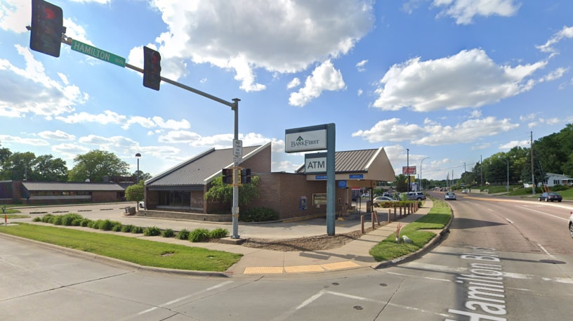 2401 Hamilton Blvd, Sioux City, IA à louer - Photo du bâtiment - Image 2 de 3