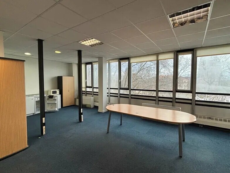 Office in Montpellier for lease - Interior Photo - Image 3 of 6