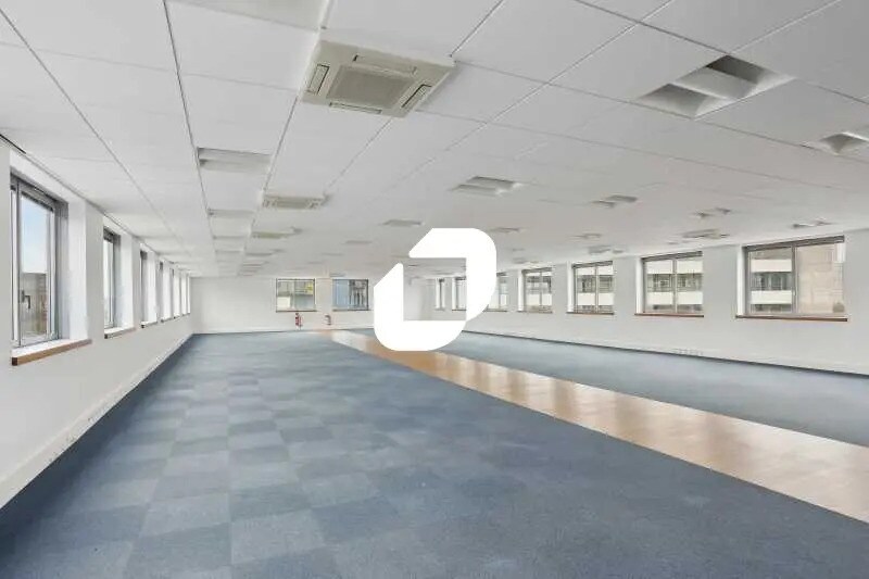 215 Avenue Georges Clemenceau, Nanterre for lease - Interior Photo - Image 2 of 9