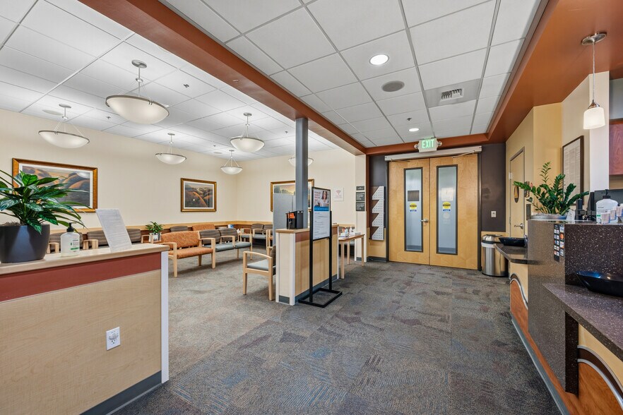 280 Sierra College Dr, Grass Valley, CA à vendre - Photo du bâtiment - Image 3 de 10
