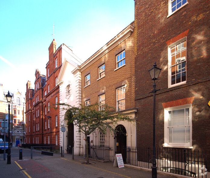 5 Streatham St, London for lease - Building Photo - Image 2 of 17