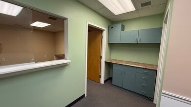 40 Dale Rd, Avon, CT for lease Interior Photo- Image 2 of 5