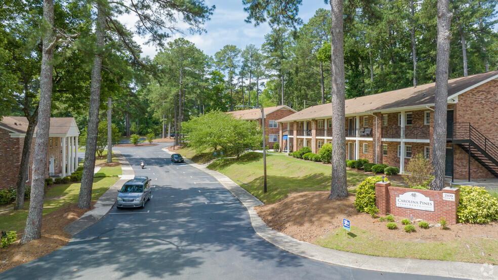 2109 Elvira St, Fayetteville, NC à vendre - Photo du bâtiment - Image 3 de 55