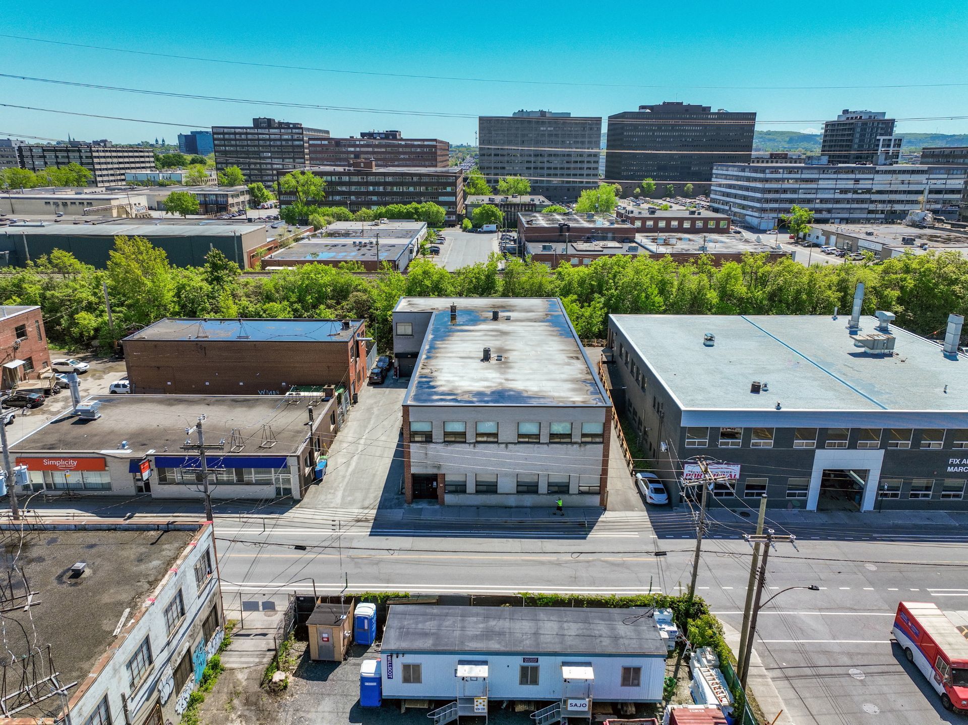 350 Rue De Port-Royal O, Montréal, QC à vendre Photo principale- Image 1 de 11