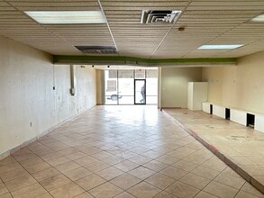 8300-8400 Marbach Rd, San Antonio, TX à louer Photo intérieure- Image 2 de 2